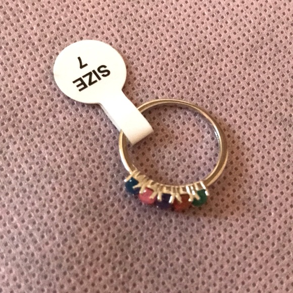 Jewelry - Genuine Multi colors Welo Opal size 7